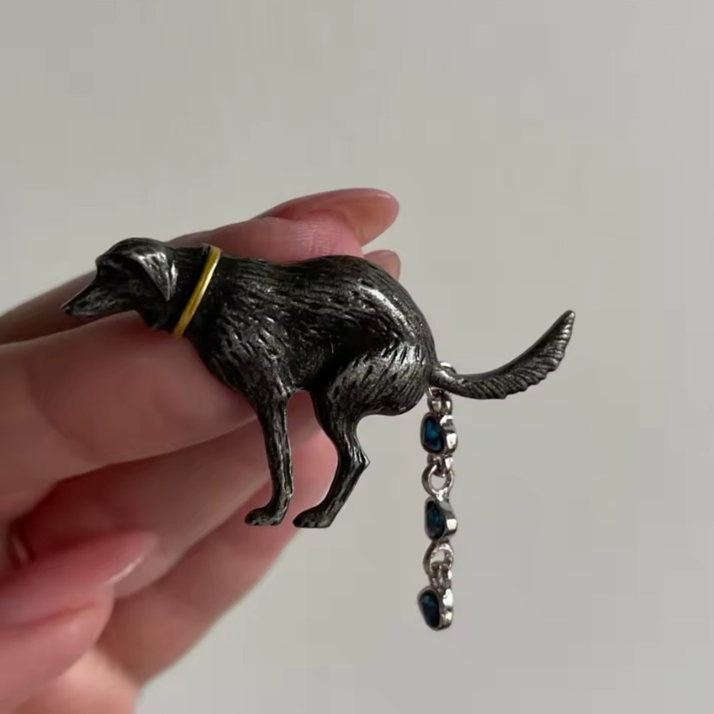 Pooping Dog Crystal Brooch - Picture 3 of 8